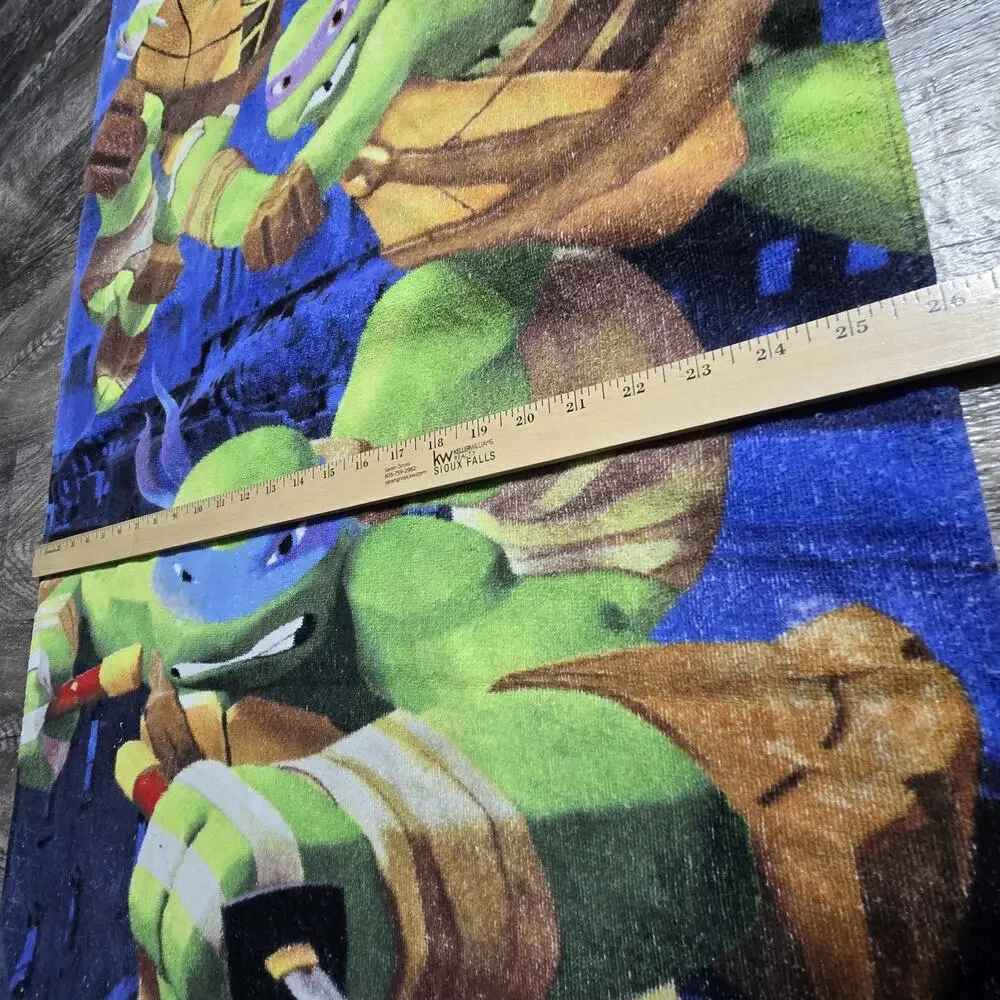 VINTAGE Teenage Mutant Ninja Turtles TMNT‎ Beach Towel Nickelodeon 28 in x 58 in